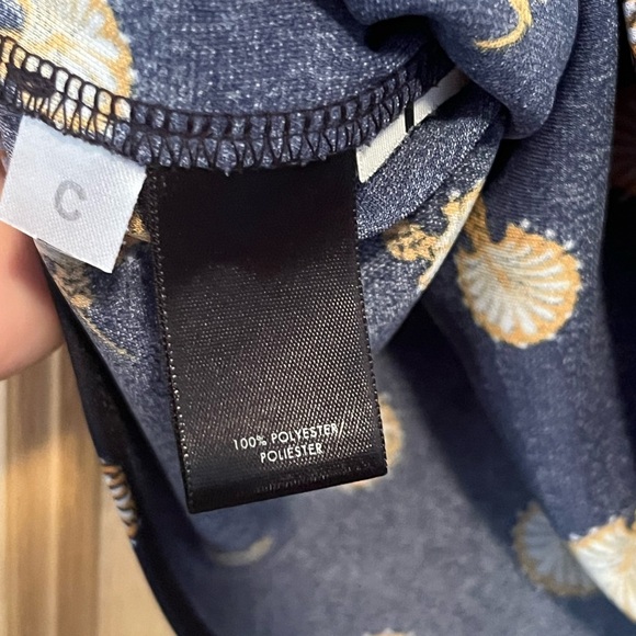 Ann Taylor Flowy Navy Patterned Blouse - Picture 6 of 10